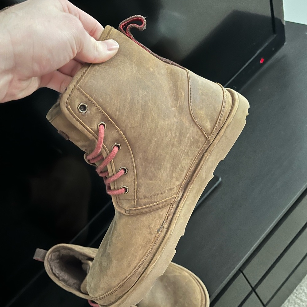 Ugh boots size 10